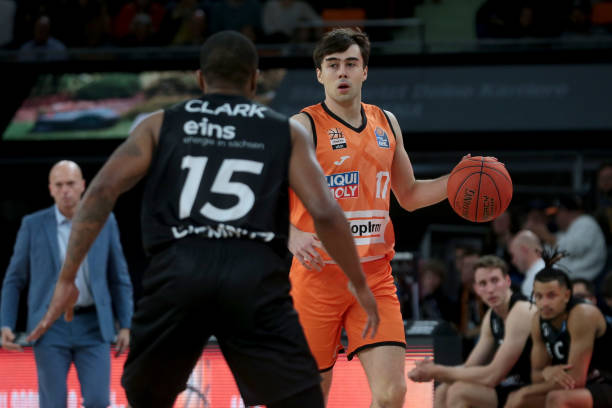 但詹姆斯在 但詹姆斯在