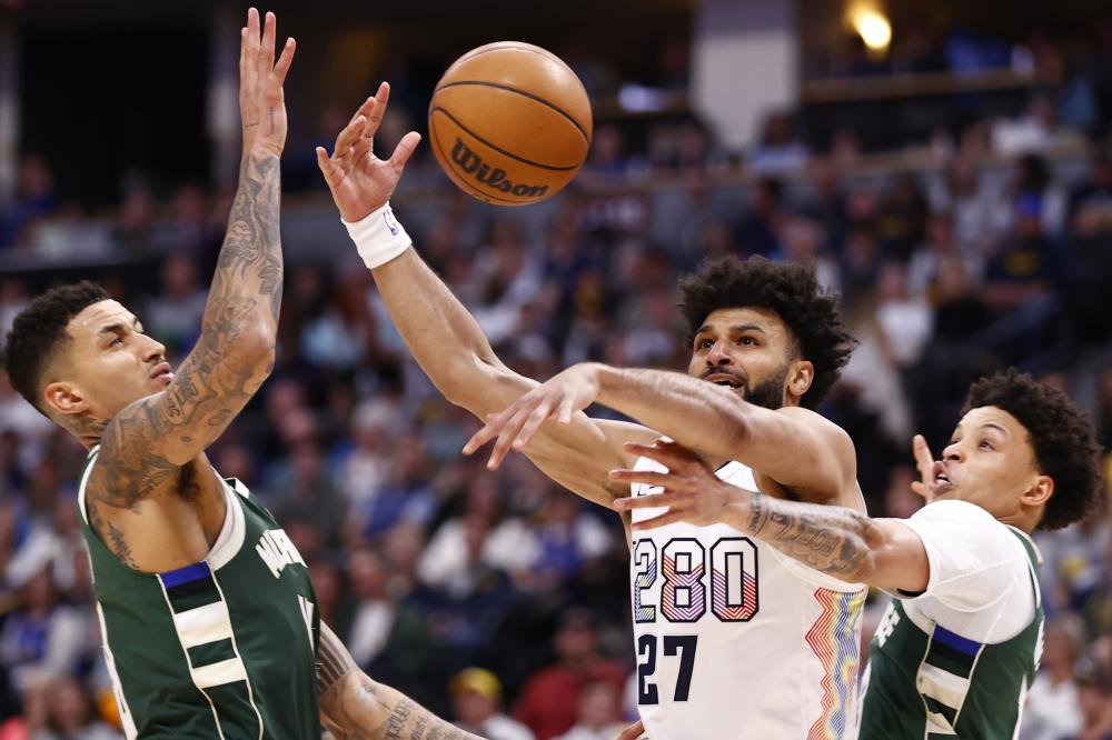 皮球碰到防 皮球碰到防