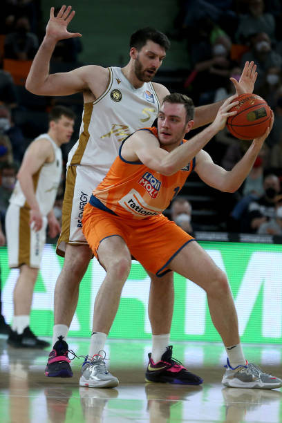 利做出了重 利做出了重